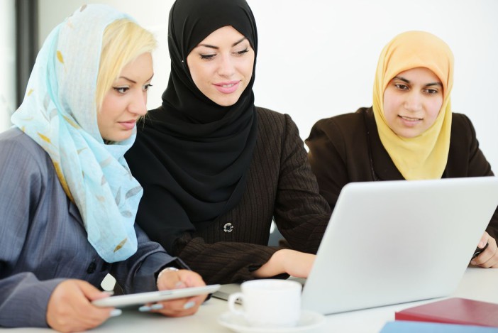 Group-of-Muslim-women-working-e1457443876580